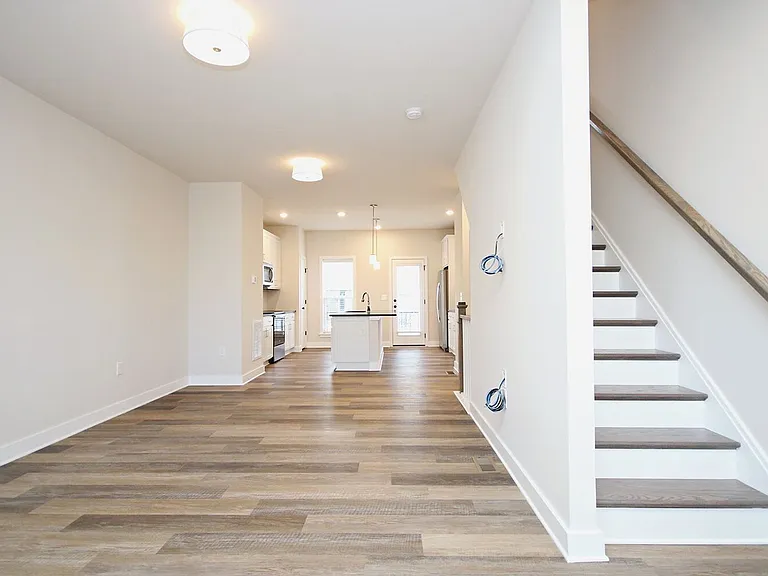 449 Fennel Rd — Photo 4