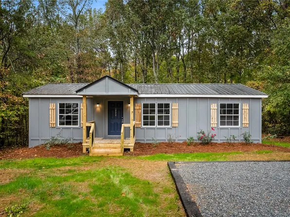 222 Forest Ln, Starr, SC 29684