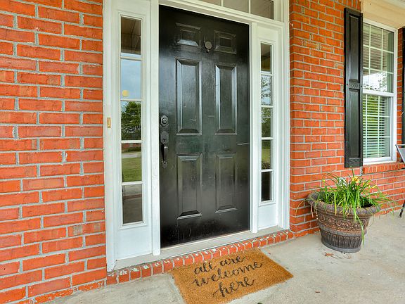5th image of 5060 Wells Dr