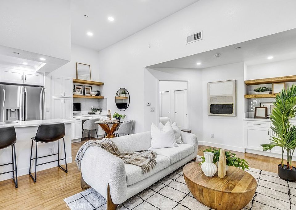 1st image of 1062 Calle Del Cerro Unit 1222
