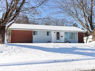 339 Silvermount Cres, Saint John, NB E2M 4V1