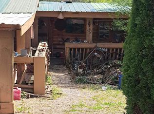 3392 Pawpaw Rd, Thorn Hill, TN 37881