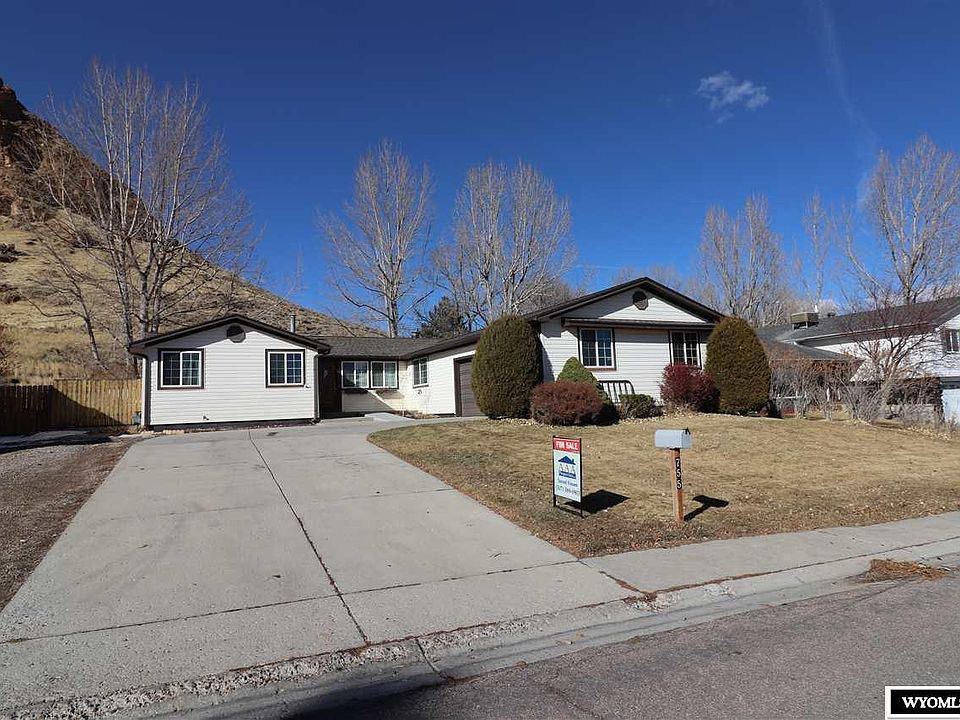 1st image of 755 Wilkes Dr
