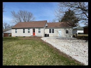 507 Sunset Dr, Macon, MO 63552