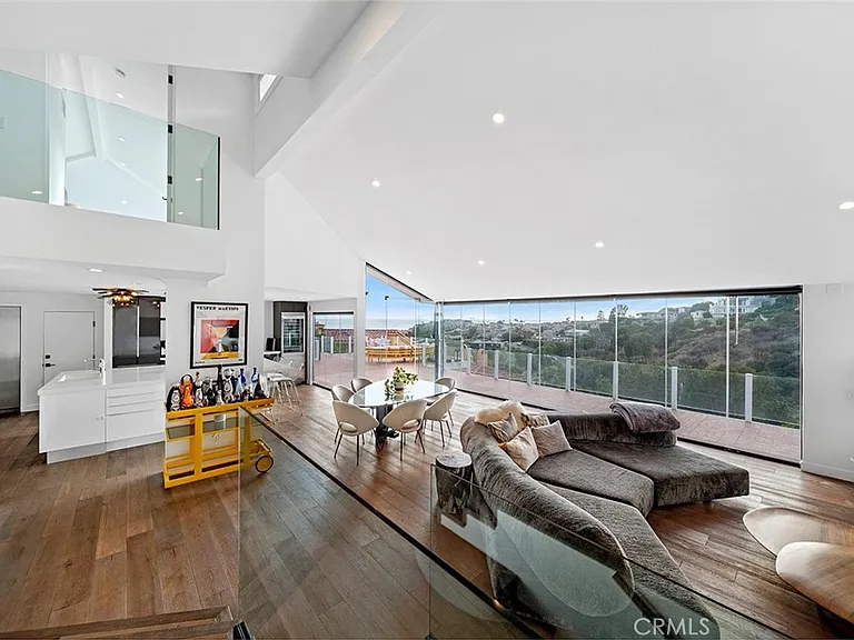 343 Emerald Bay — Photo 6