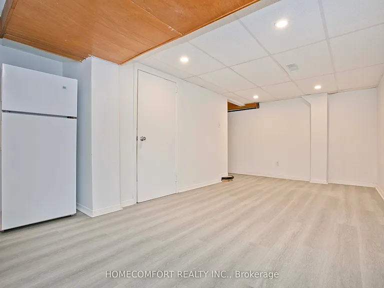 247 Parkview Ave — Photo 27