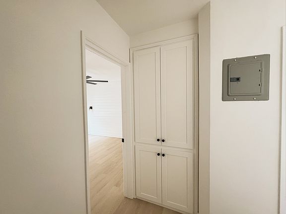 4th image of 211 San Vicente Blvd #10