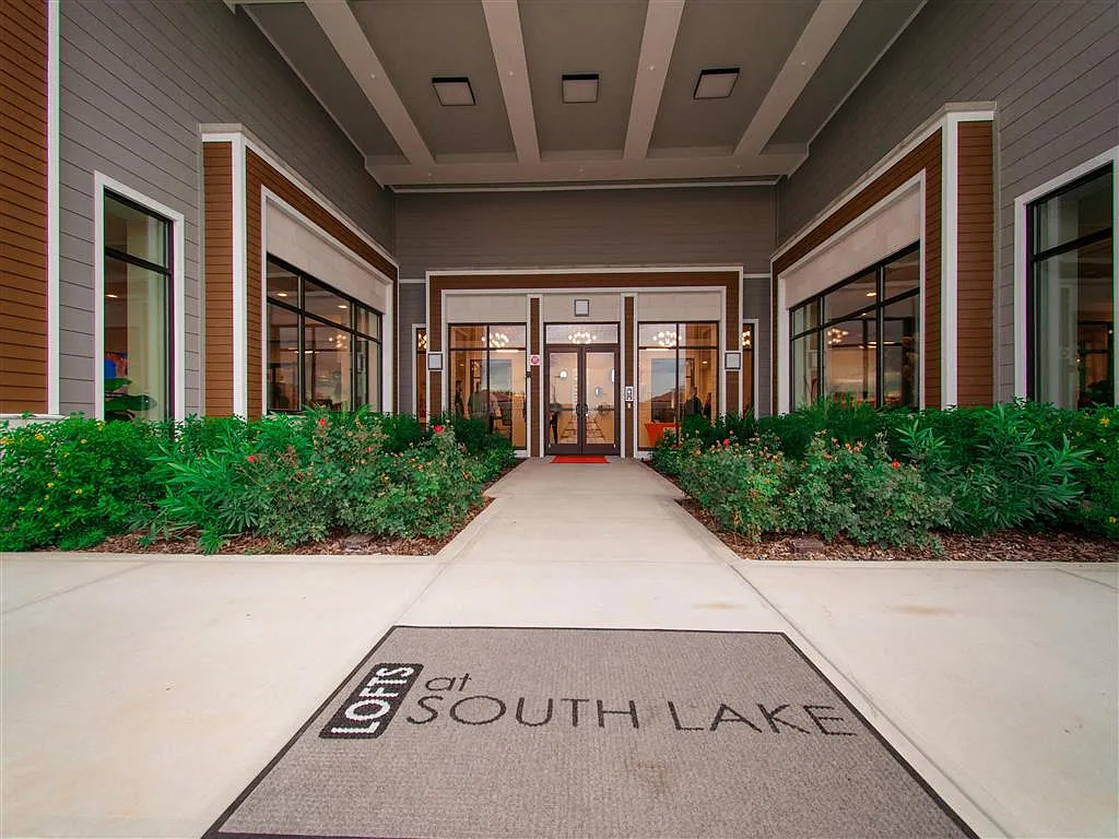 Lofts at South Lake — Photo 3