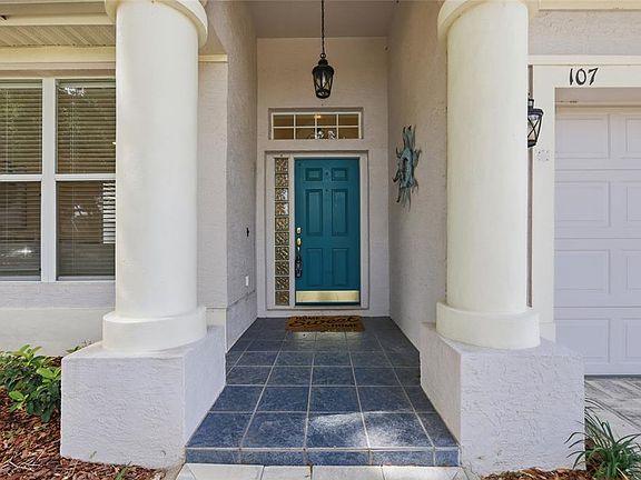 3rd image of 107 Golden Crest Ct