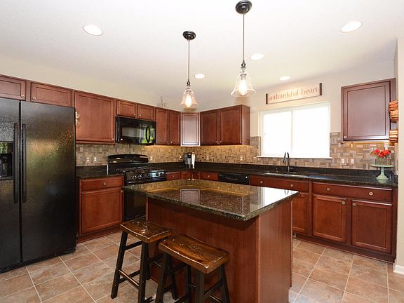 2nd image of W195N17301 English Oaks Dr