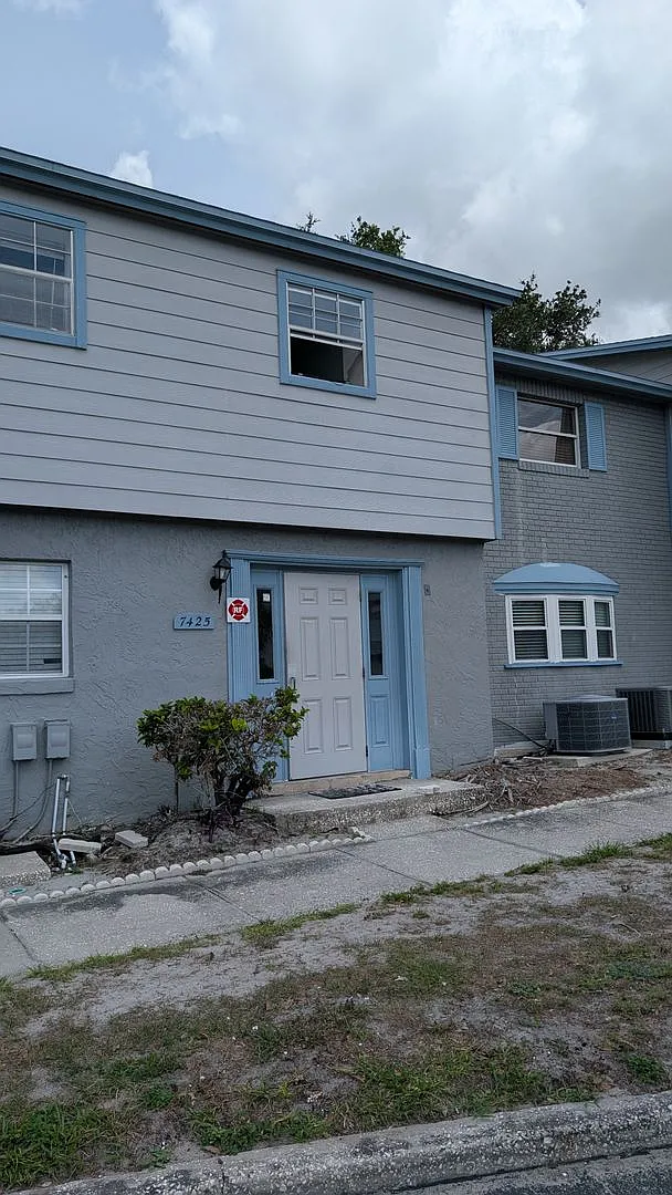 Building Photo - 7425 Daniel Webster Dr #B11