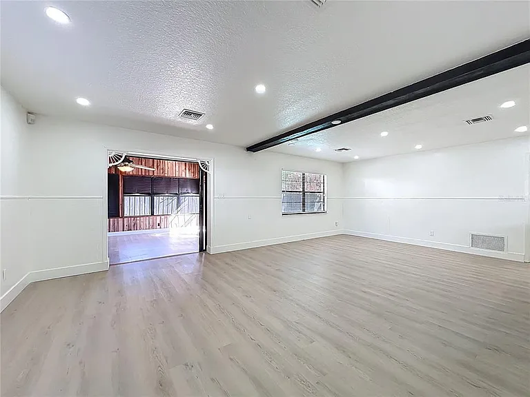 3463 Arnel Dr — Photo 17