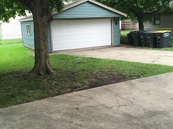 2nd image of 17915 Oakley Ave