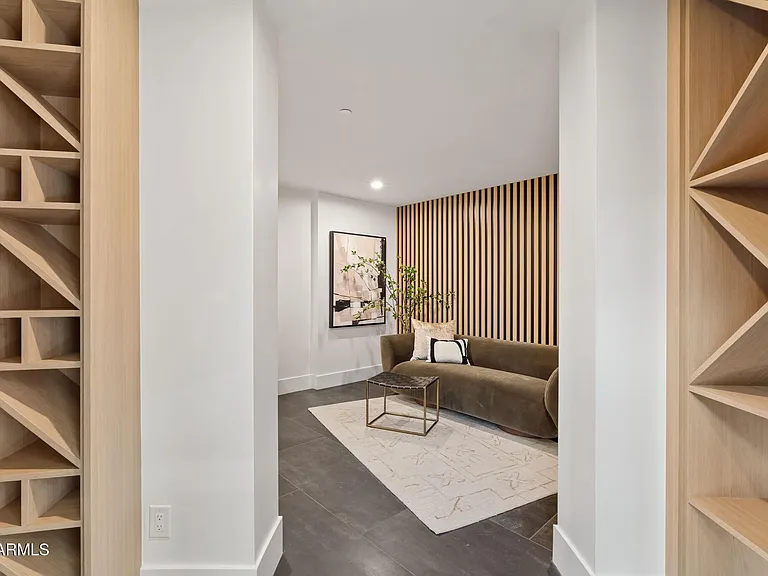 3135 E Palo Verde Dr — Photo 21