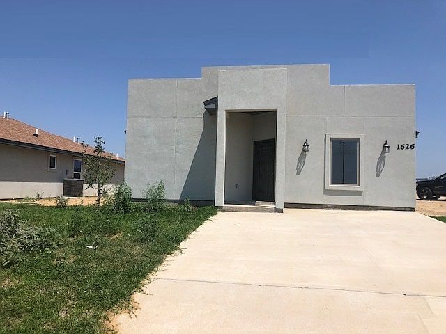 1st image of 1626 Bilbao Dr