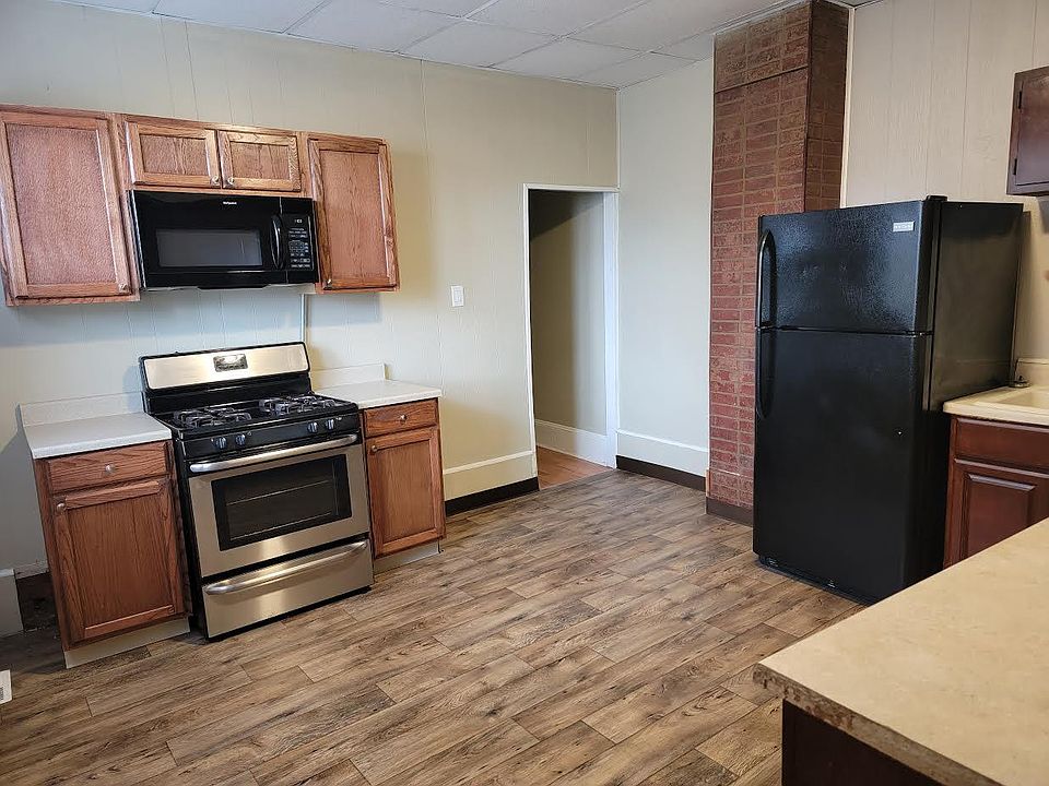 Kitchen w/appliances