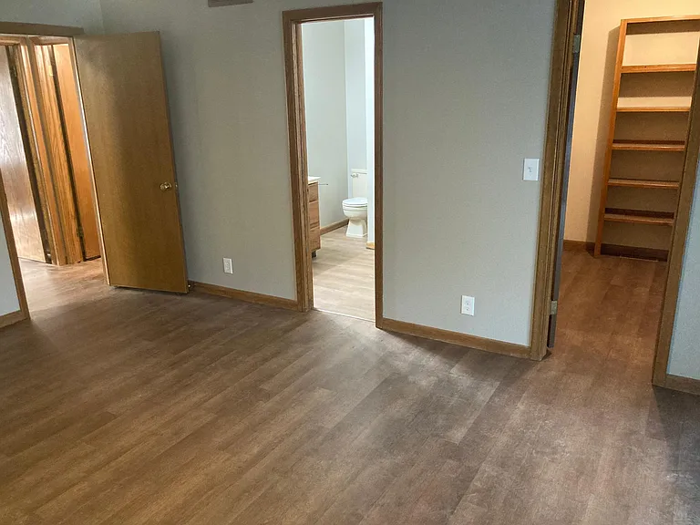 1511 N Lark Ln — Photo 16