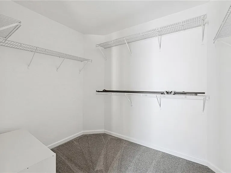 230 Brookeivey Ln — Photo 19
