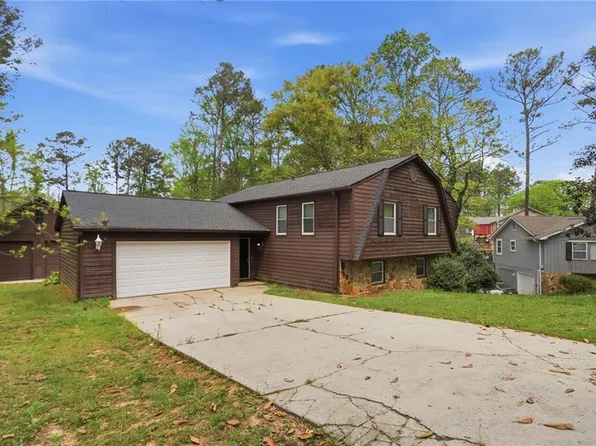 750 Four Winds Ln, Jonesboro, GA 30238