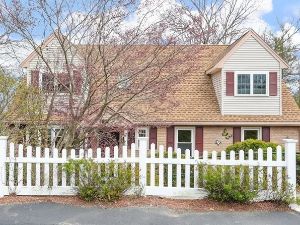 24 Battlemarch Way, Woburn, MA 01801