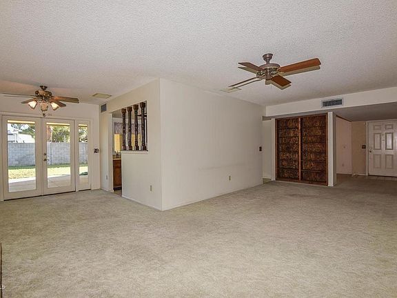 3rd image of 5810 W Sunnyslope Ln