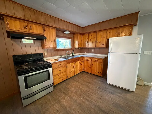 2 bed, $2,200 — Photo 4