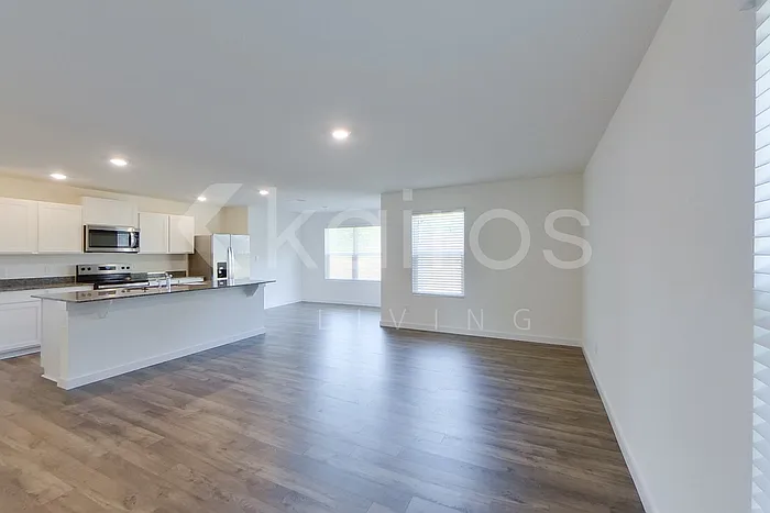 3918 Billie Ln NE — Photo 3