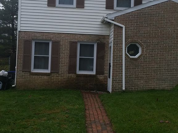2nd image of 212 Green St