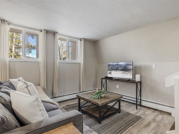 5th image of 891 Fairview Boulevard UNIT 20