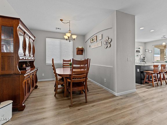 3rd image of 2239 W OYER Lane