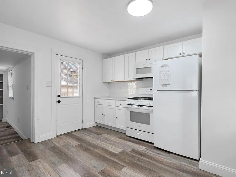302 N Main St #3 — Photo 7