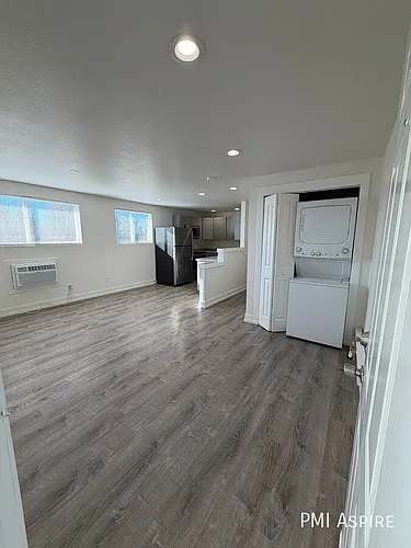 1208 Dallas St #302 Photo 1