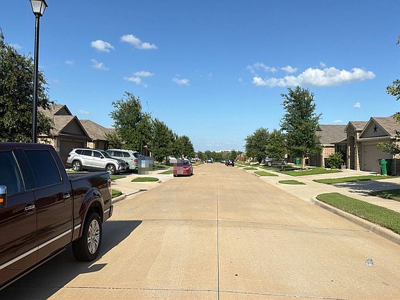 4th image of 824 Rutherford Dr