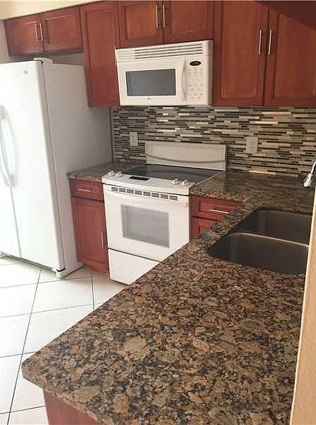 1st image of 16 Fleming Ct