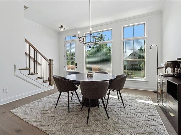 5th image of 3920 Danube Ln