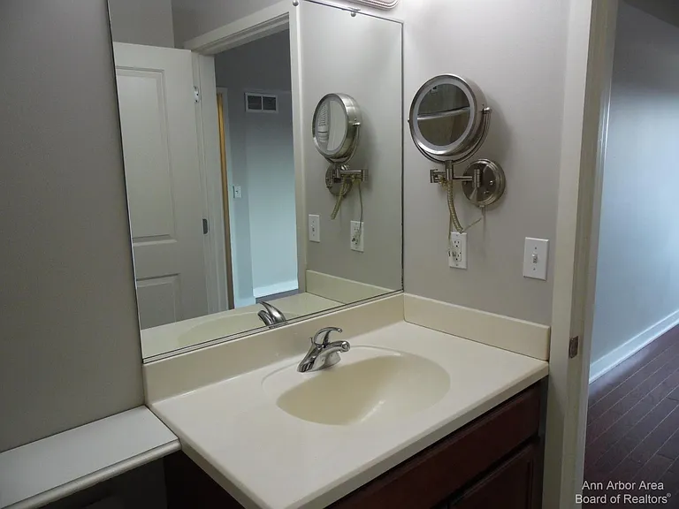 111 N Ashley St #901 — Photo 9