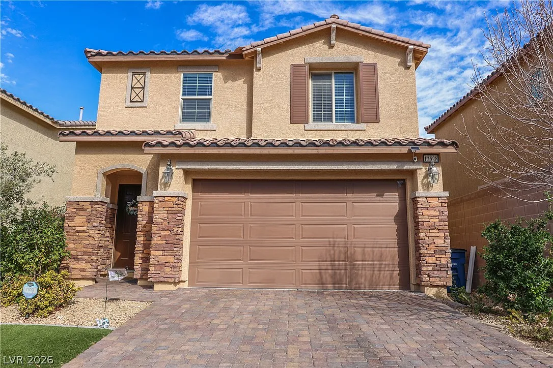3 bed, 2.5 bath, 1690 sqft, $2,550 — Photo 1