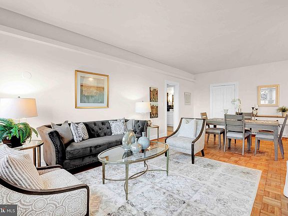 5th image of 4000 Cathedral Ave NW #622