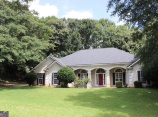 202 Foxdale Ct, Lagrange, GA 30240