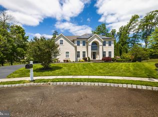 56 Thackery Ct, Sewell, NJ 08080