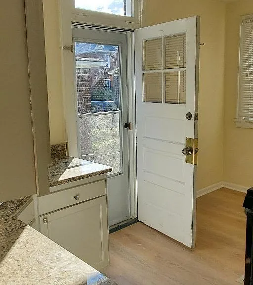 7436 Penfield Ct — Photo 4
