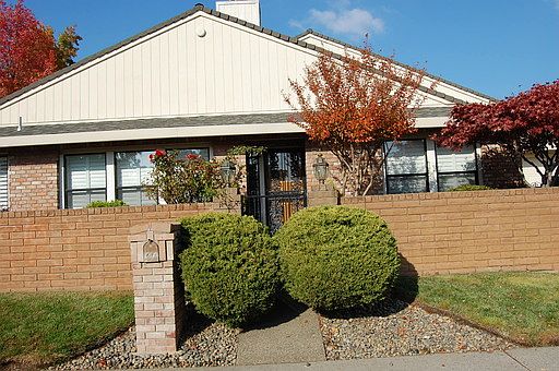 1st image of 8051 Kingswood Dr