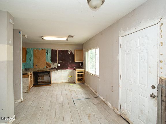 2nd image of 8740 W Campbell St