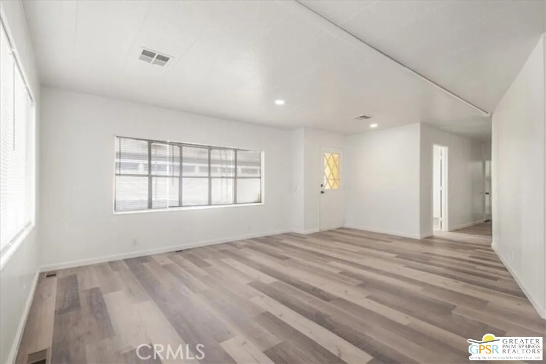 2 bed, 1440 sqft, $2,000 — Photo 2