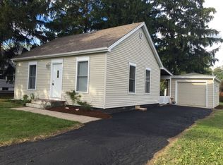 2160 Maple Ave, Hanover Park, IL 60133