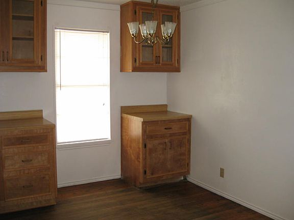 5th image of 4502 Carroll Ln