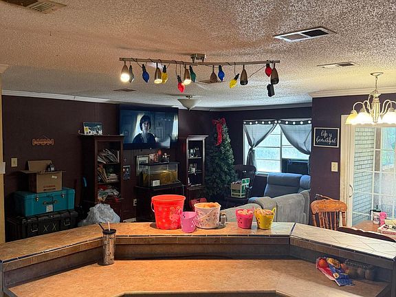 3rd image of 10312 Dawnview Way