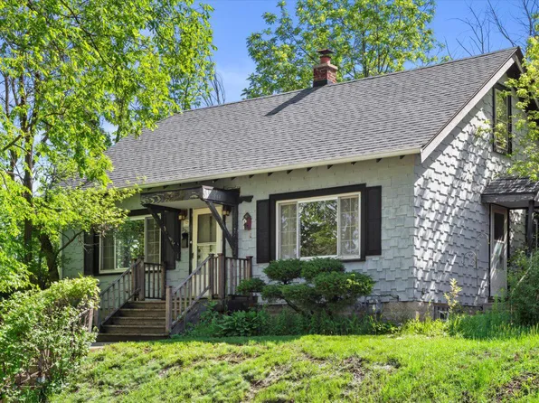 2302 South 77th STREET, West Allis, WI 53219