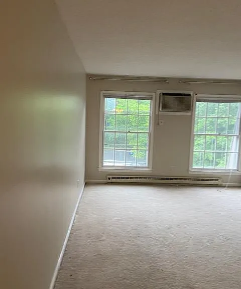 34 Padanaram Rd #317 — Photo 18