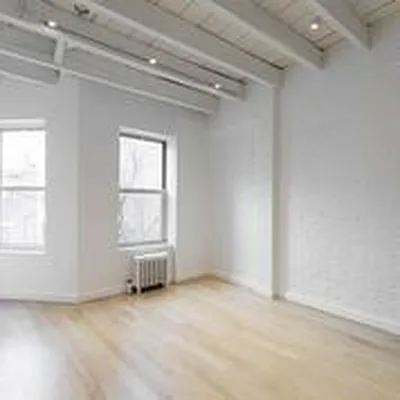 Rented by R New York | media 38